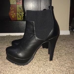 Express Faux Leather Black Platform Heeled Booties